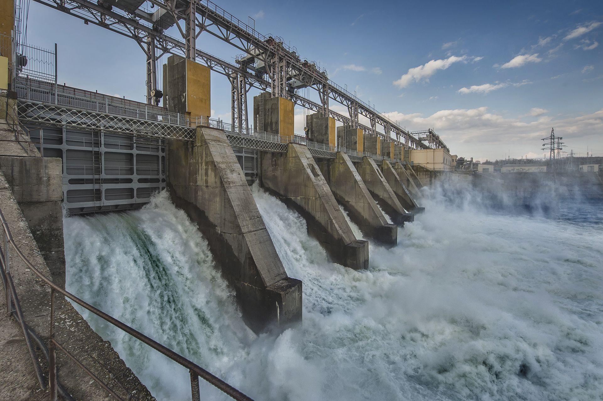 Legislatura aprobó que represas paguen apenas 1% de canon por uso del agua del Limay
