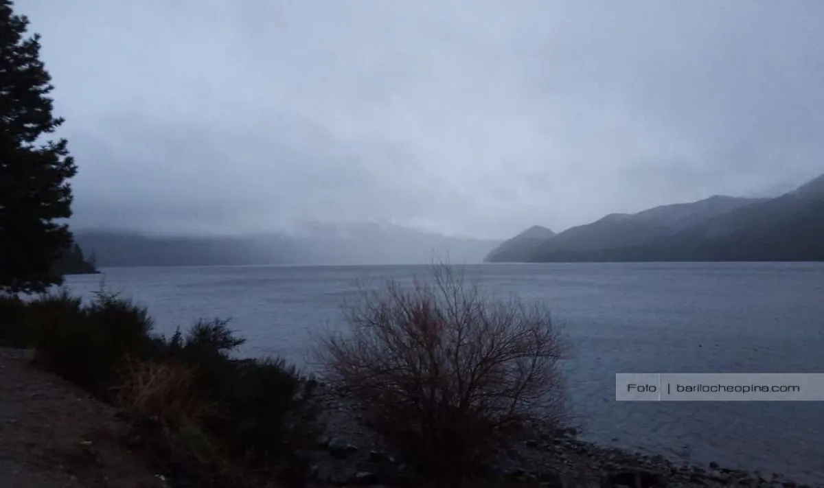 Lloviznas en Bariloche y nevadas en alta montaña: se espera más nieve para el domingo