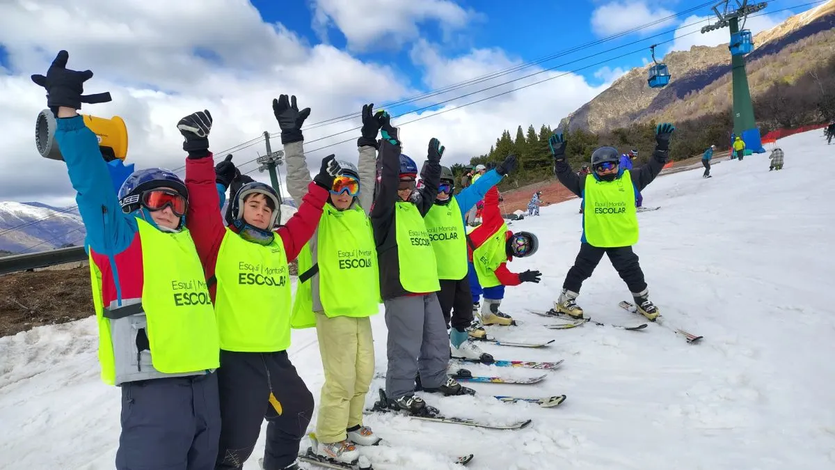 Más de 3.100 estudiantes participarán del Programa Esquí y Montaña Escolar 2026 en la Zona Andina
