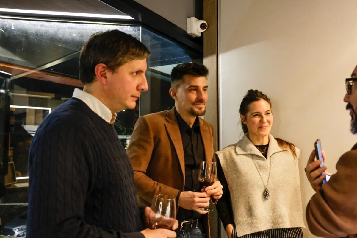 Neostone inauguró su showroom en Bariloche con tecnología de realidad virtual