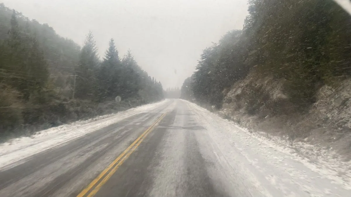 Nevadas complican la circulación en las rutas 40 y 23: piden extrema precaución