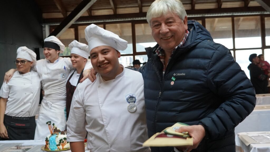 "Ngenco" ganó el Concurso de Tortas de la Fiesta Nacional de la Nieve