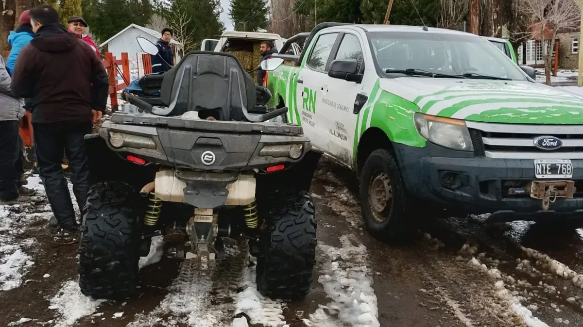 Operativo conjunto llevó asistencia a familias rurales de Villa Llanquín afectadas por el frío
