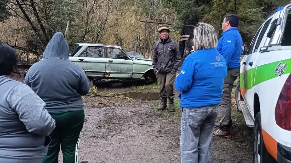 Operativo provincial asiste a 67 familias afectadas por las lluvias en El Manso