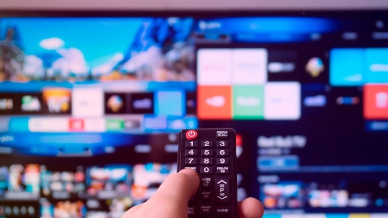 Ordenan suspenderle Netflix, Disney+ y otras plataformas por deber casi $4 millones de cuota alimentaria