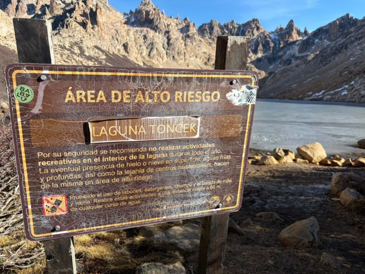 Parques Nacionales prohíbe actividades sobre hielo tras detectar infracciones en Laguna Toncek