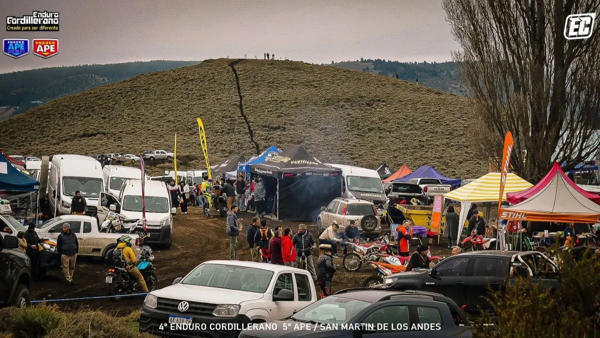 Pilotos barilochenses brillaron en la súper fecha de enduro de San Martín de los Andes