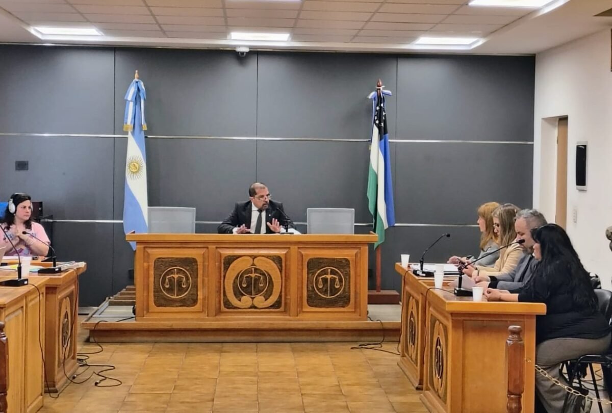 Reformularon cargos contra dos hombres por haber ubicado y marcado a la víctima antes del homicidio en Arrayanes