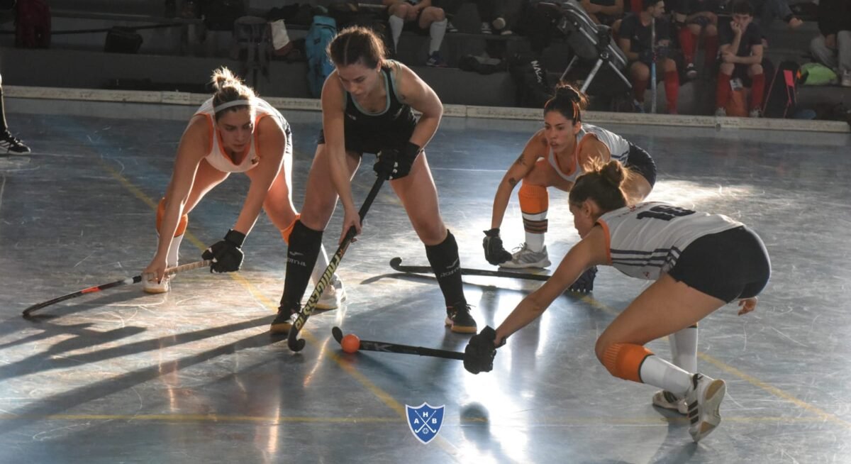 San Esteban y Pehuenes definirán el título del Apertura de hockey femenino en una final el domingo