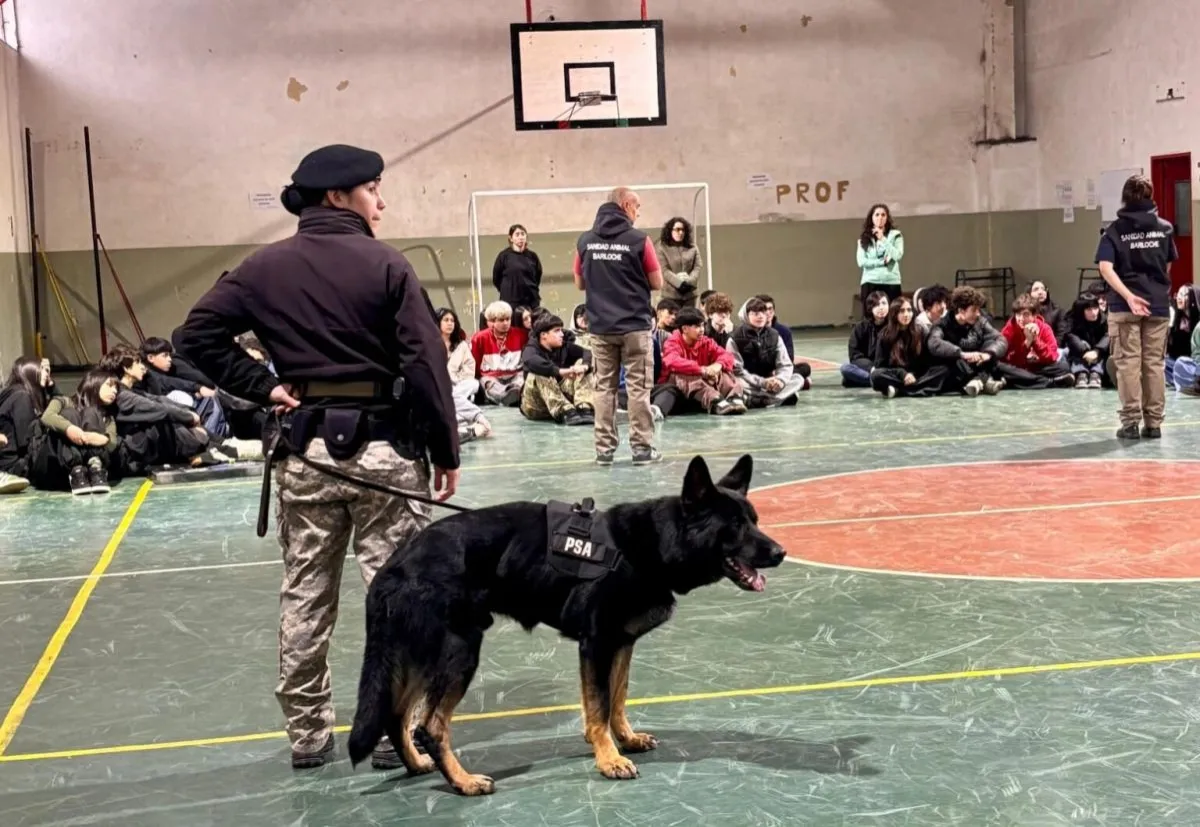 Sanidad Animal y la PSA realizaron una jornada de tenencia responsable en el CET 2