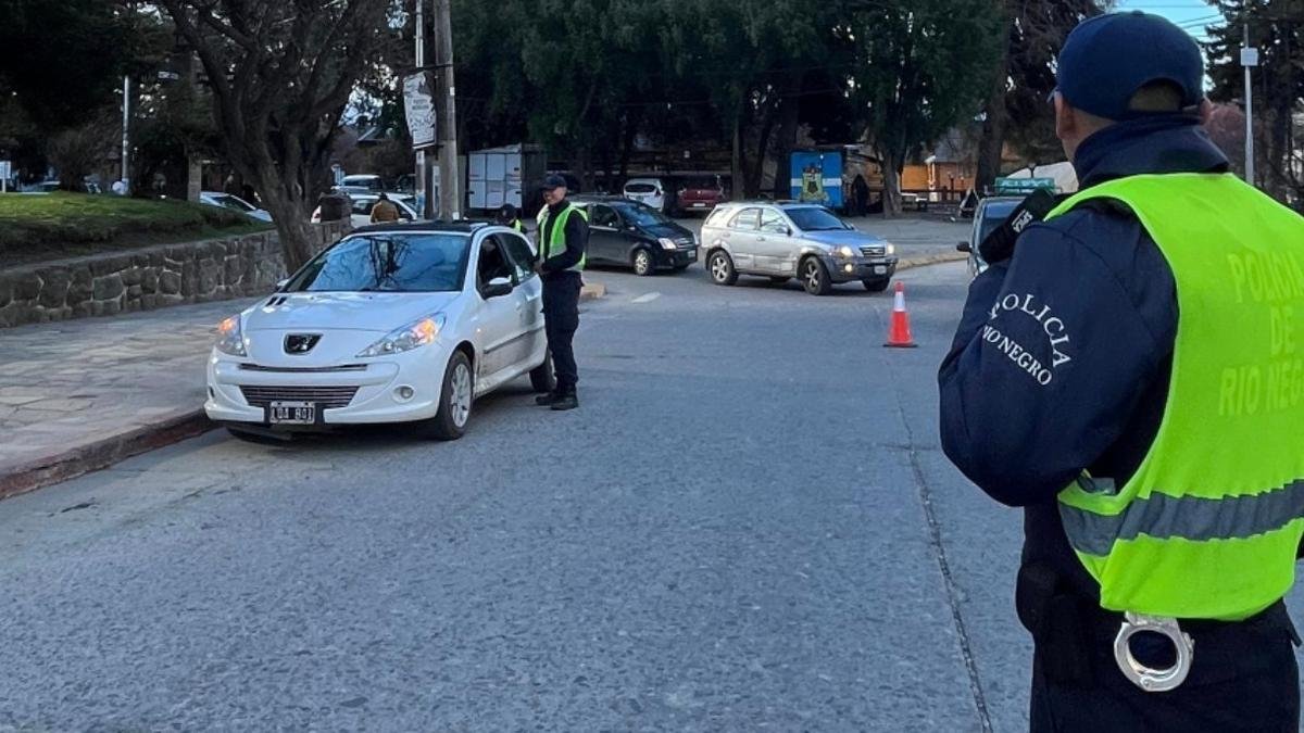 Secuestraron en Bariloche un Chevrolet Onix con pedido de captura por robo calificado