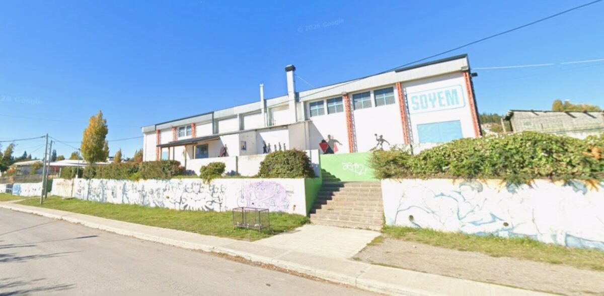 Soyem inicia millonaria inversión en su predio deportivo con pileta, canchas de pádel y cancha de fútbol renovada