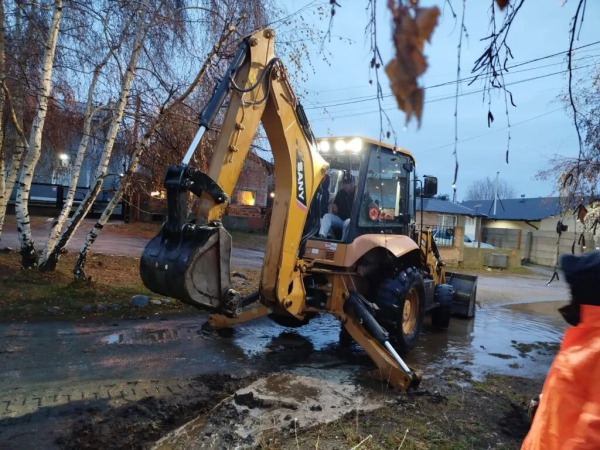 Temporal de lluvia: cuadrillas municipales trabajan sin descanso en toda la ciudad