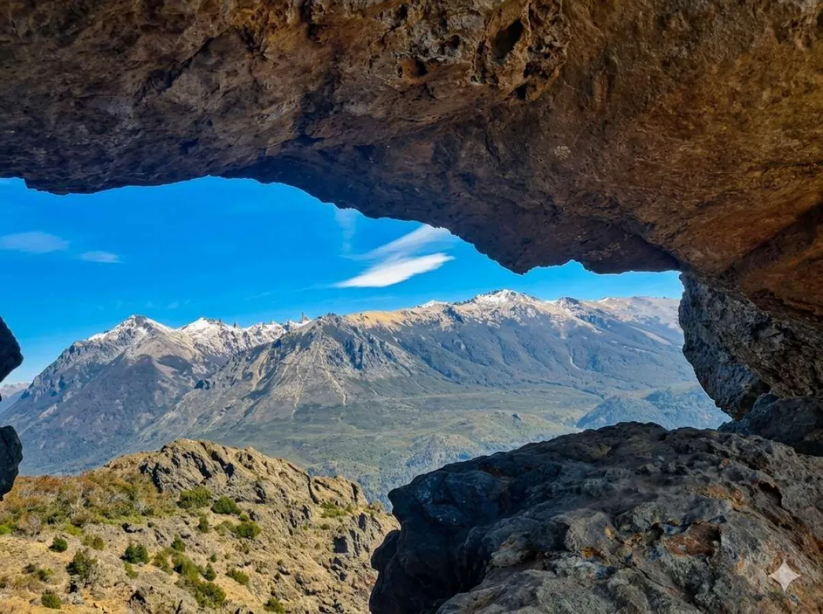 Un niño de un año y medio cayó 15 metros durante un trekking en cerro Ventana tras desprenderse su mochila portabebé