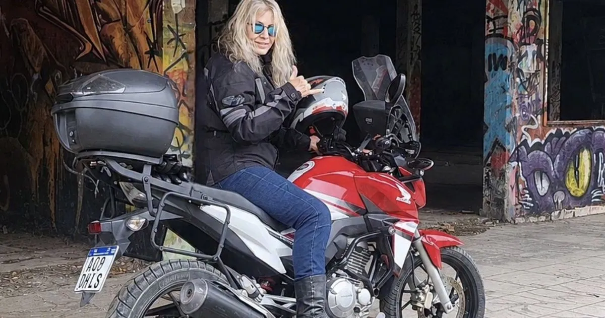 Una barilochense se subió a una moto a los 59 años y ya recorrió más de 13.000 kilómetros por Sudamérica