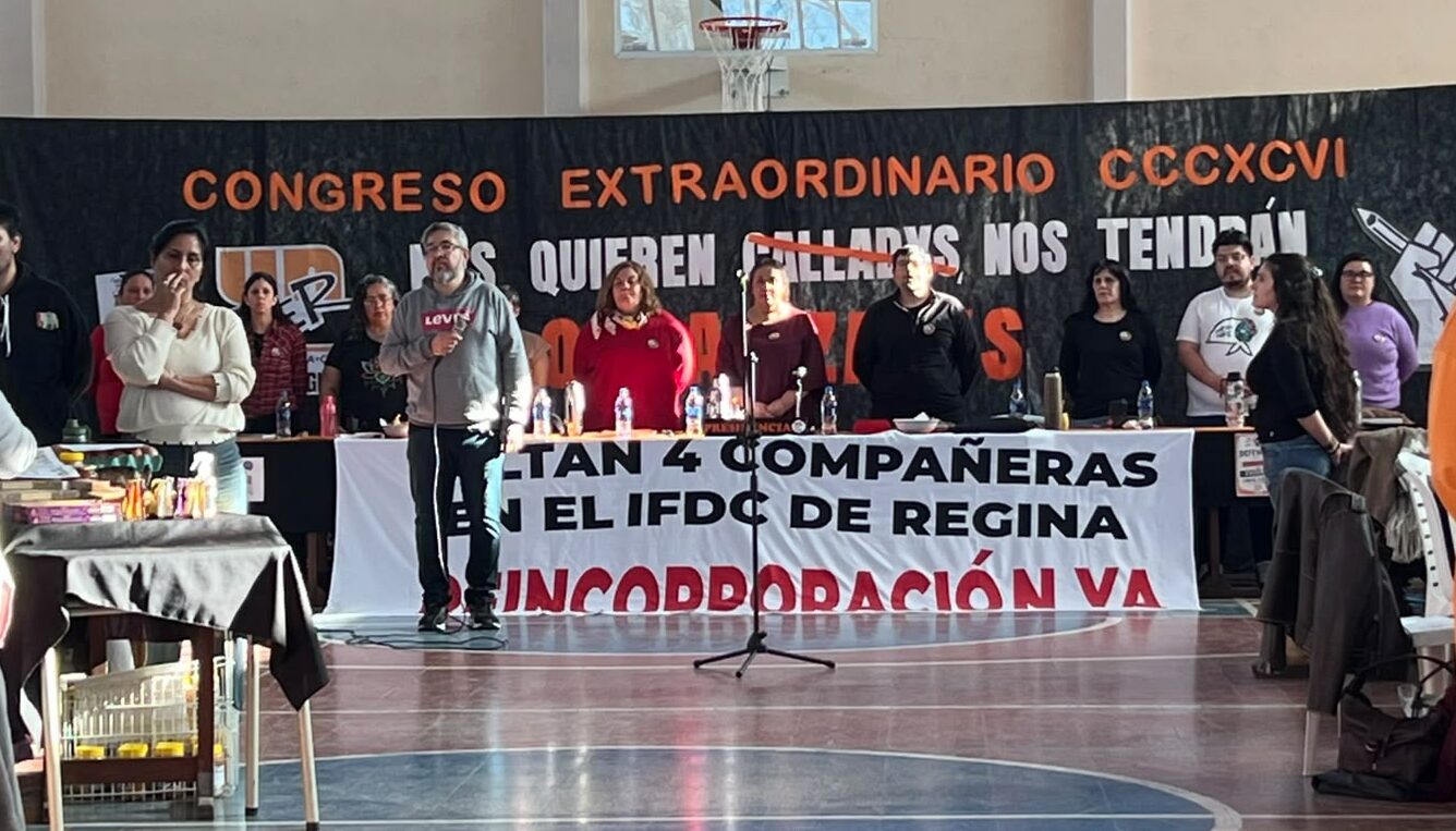 UnTER exige salario inicial de 2 millones de pesos y amenaza con paro de 48 horas