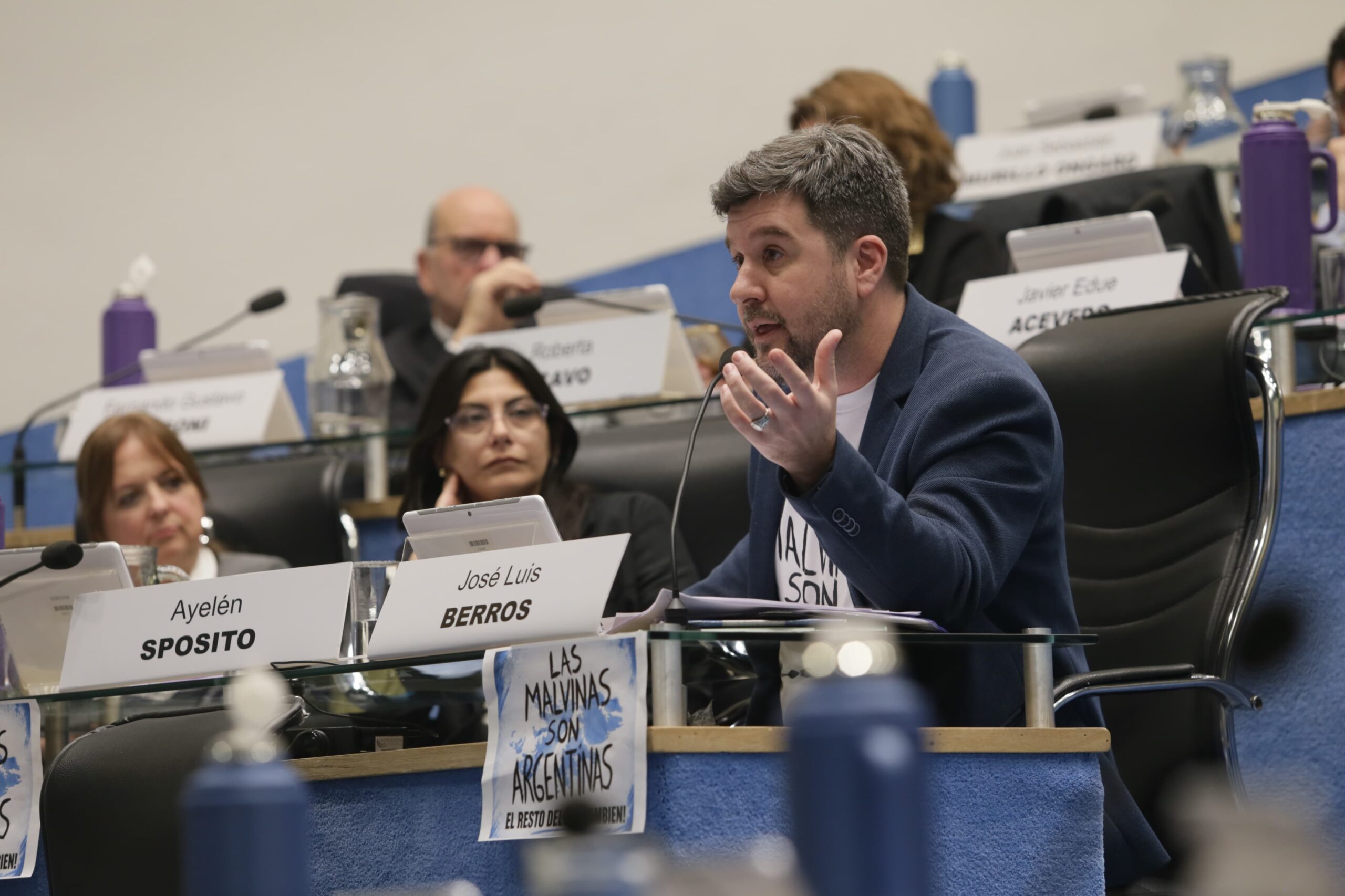 Vamos con Todos respaldó el pase a planta pero acusó al gobierno de «electoralismo»