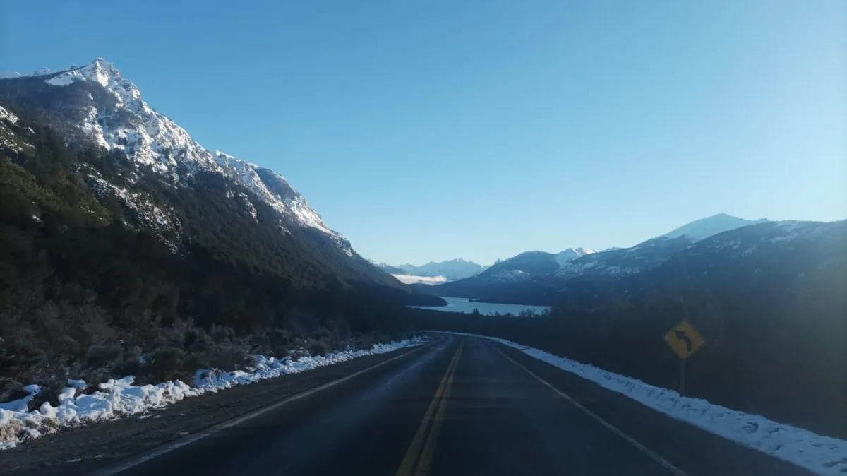 Vialidad Nacional exige extremar precauciones por calzadas húmedas, barro y hielo en rutas de la región