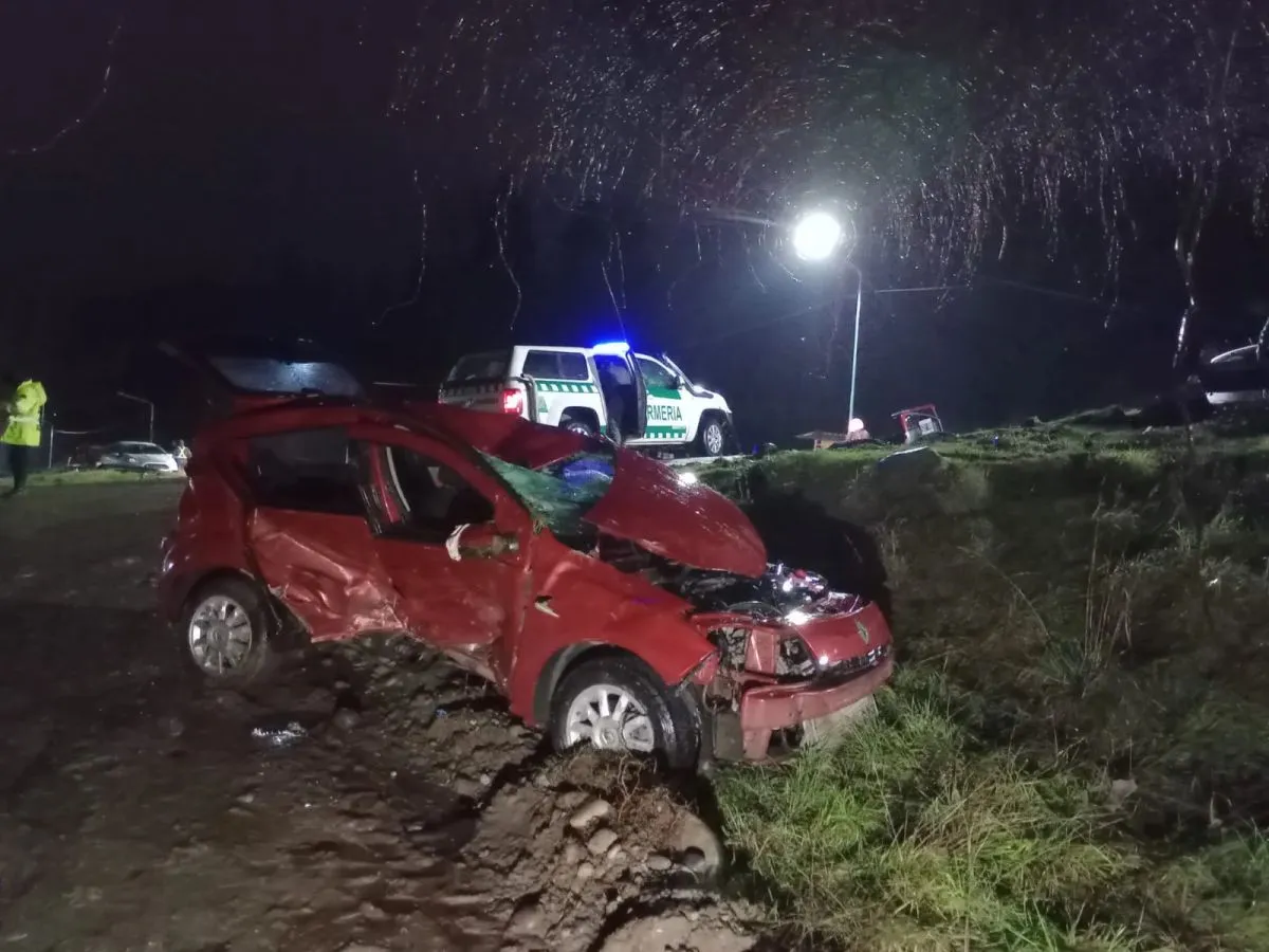 Violento choque en la Ruta 40: cinco personas hospitalizadas tras colisión en El Bolsón