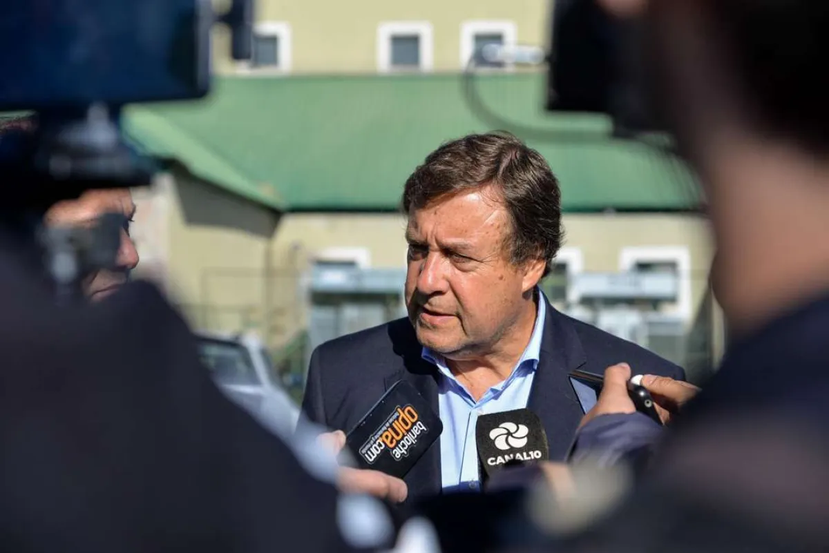 Weretilneck advirtió que suspenderá el aumento docente si Unter hace paro