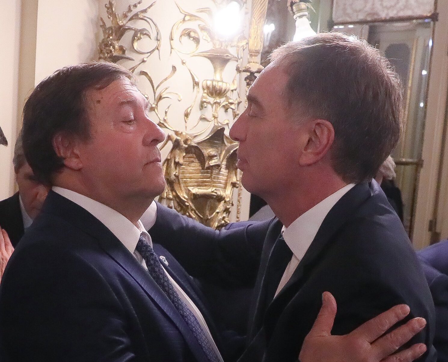 Weretilneck busca acuerdo con Milei mientras La Libertad Avanza ficha a Tortoriello y disputa el territorio rionegrino