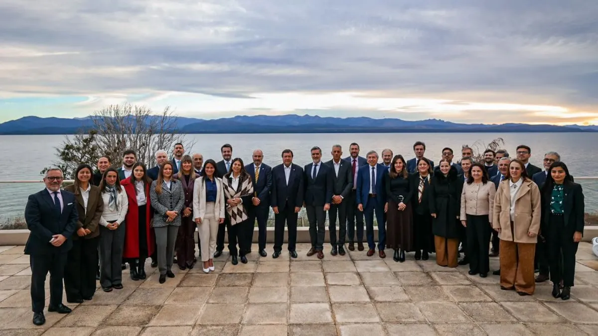 Weretilneck presentó en Bariloche la agenda de desarrollo de Río Negro ante el Consejo Federal de Relaciones Exteriores