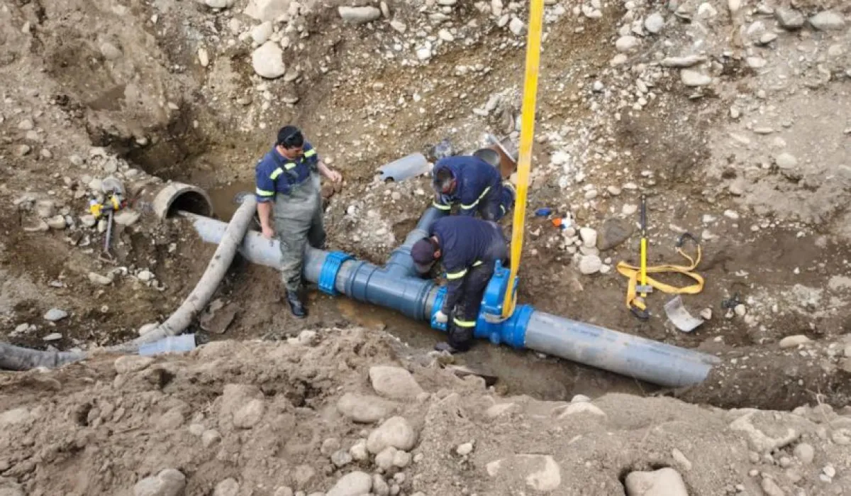 Aguas Rionegrinas completó operativo de más de 16 horas para mejorar el servicio en Bariloche